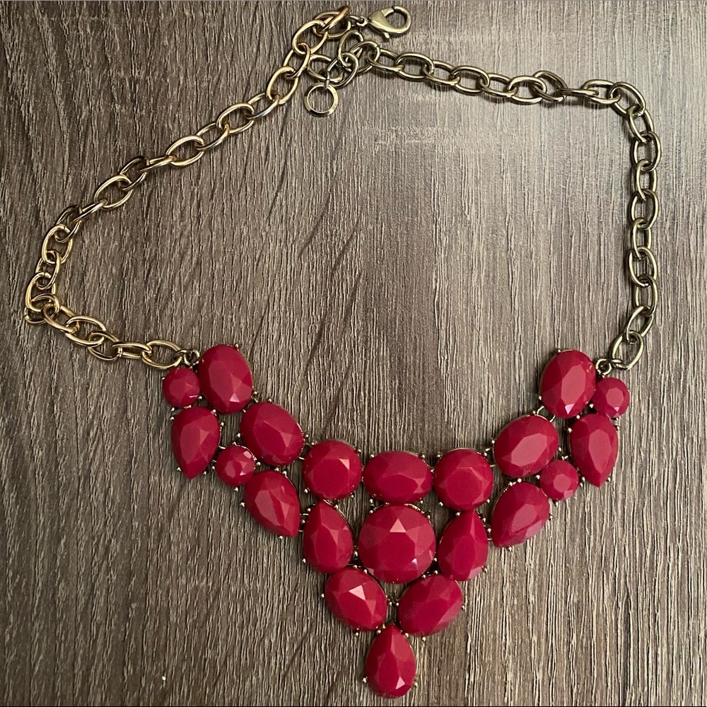 Berry Statement short Necklace